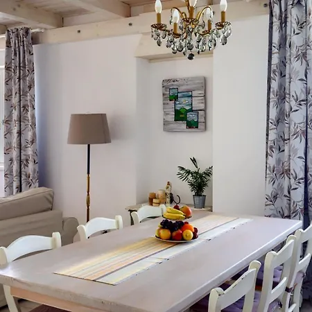 Βίλα Beautiful Gf25 With Pool In Višnjan