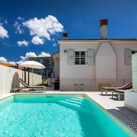 Beautiful Gf25 With Pool In * Višnjan