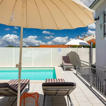 Beautiful Gf25 With Pool In 别墅 Višnjan