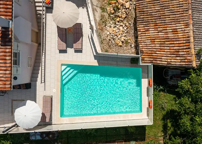 Beautiful Gf25 With Pool In Visnjan