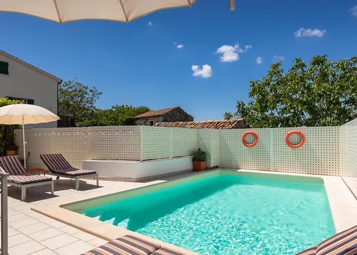 Beautiful Gf25 With Pool In Villa *