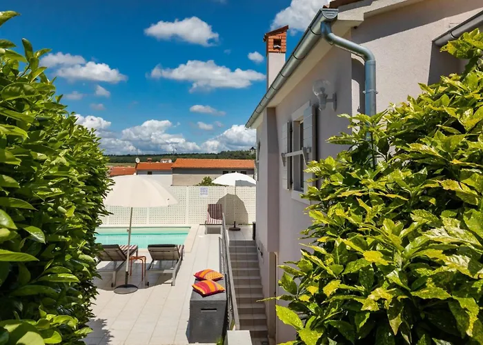 Beautiful Gf25 With Pool In Вилла