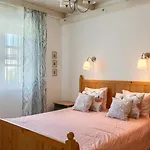 Beautiful Gf25 With Pool In Višnjan