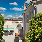 Beautiful Gf25 With Pool In فيلة