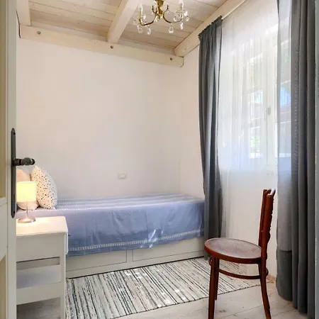 Beautiful Gf25 With Pool In *