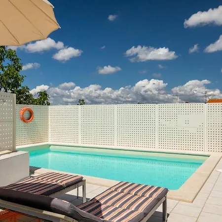 Beautiful Gf25 With Pool In Višnjan