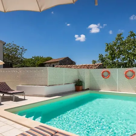 Beautiful Gf25 With Pool In Villa *