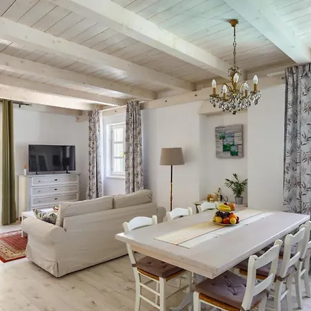 Beautiful Gf25 With Pool In Višnjan